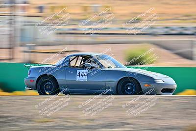 media/Oct-18-2025-Extreme Speed (Sat) [[d6d7e1fef1]]/Group 3 Purple/Session 3 (Turn 1)/